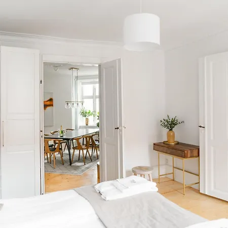 Nyhavn - Luxurious 3-4 Bedroom *