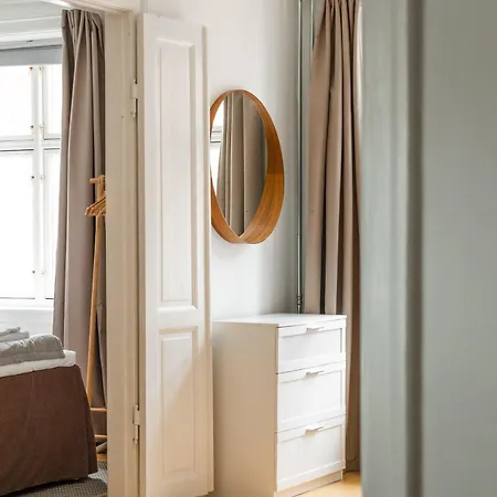 Nyhavn - Luxurious 3-4 Bedroom Апартаменты