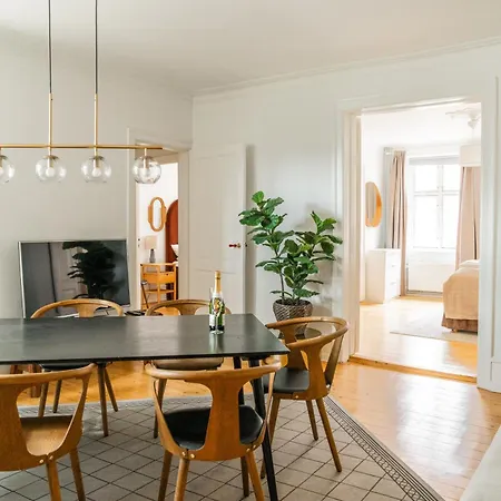 شقة Nyhavn - Luxurious 3-4 Bedroom