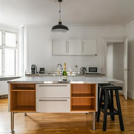 Nyhavn - Luxurious 3-4 Bedroom *