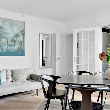 Nyhavn - Luxurious 3-4 Bedroom Копенгаген