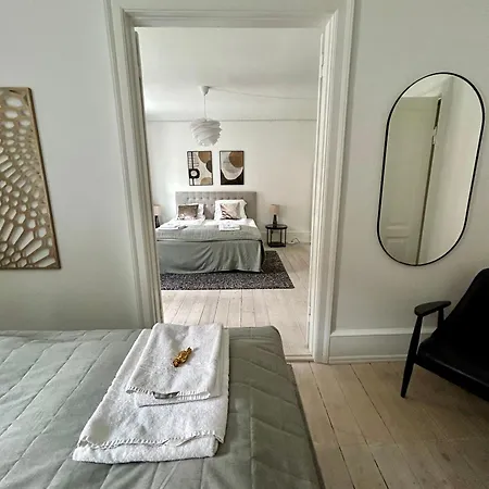 Nyhavn - Luxurious 3-4 Bedroom * Copenhaga