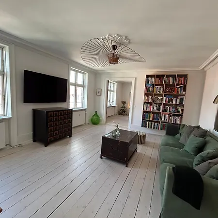 Nyhavn - Luxurious 3-4 Bedroom *